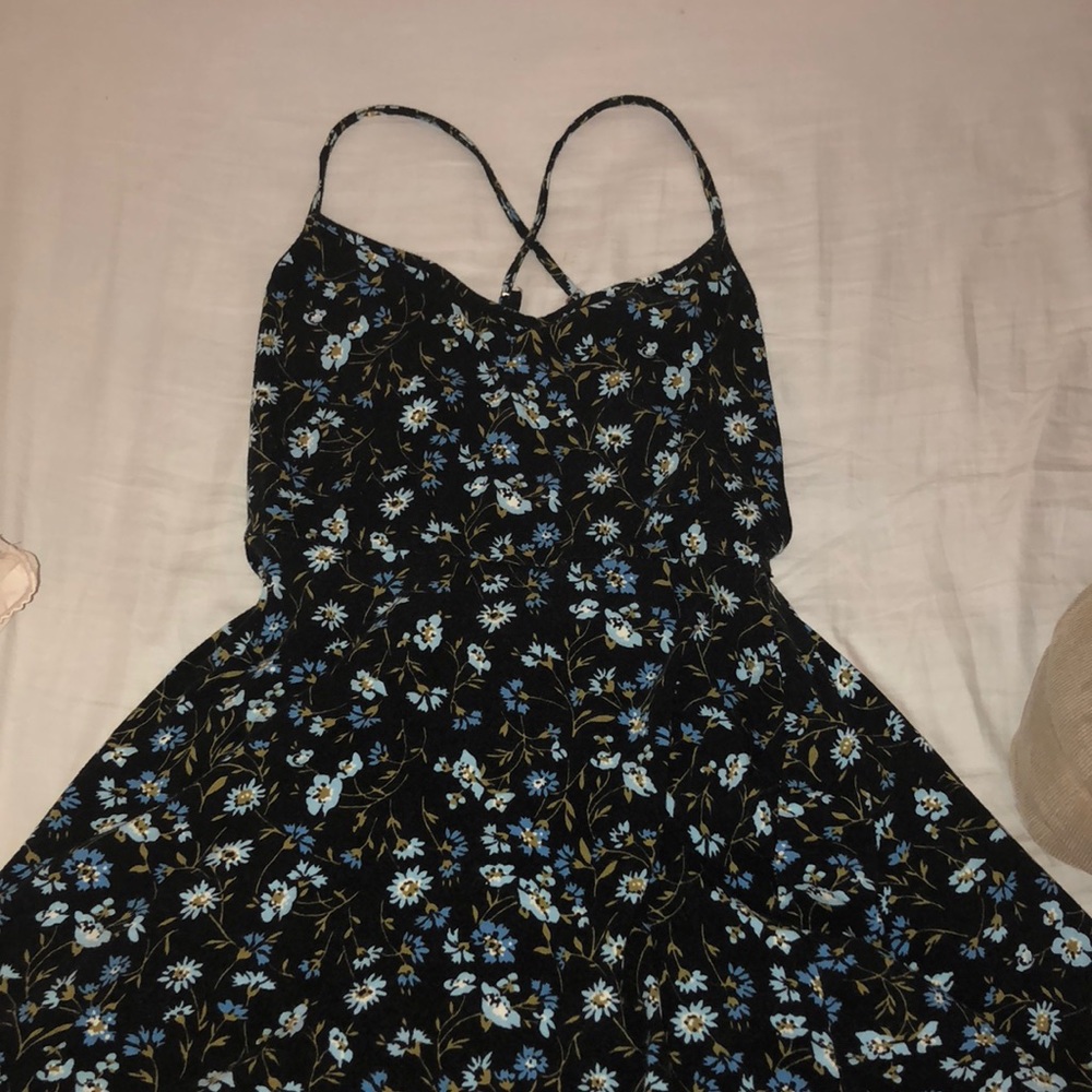 Urban Outfitters floral dress 🌱🌼